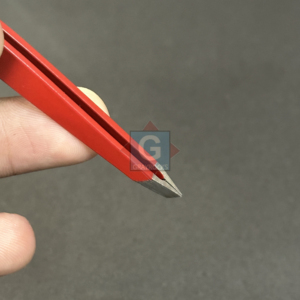 Pinzas para Cejas de Acero Inoxidable Inclinadas Hechas a Mano, Ligeras y Ecológicas para Depilación - Product Image 5