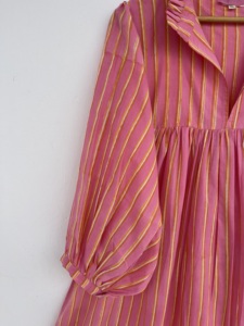 Robe longue en coton rayé faite à la main, col à volants, manches bouffantes, coupe ample, style A-line, respirante, tenue bohème légère et fluide, vintage - Product Image 2