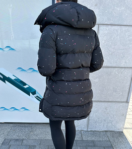 OEM Wholesale <b>Hooded</b> Puffer Jacket <b>Black</b> Dot Pattern Thick Polyester Winter Casual <b>Coat</b> Zipper Closure Unisex - Product Image 4