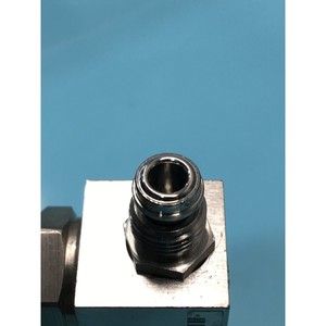 Régulateur de pression APTECH AP5008S4MTSCMK + 3X - Équipements et pièces semi-conductrices d'occasion fiables à l'échelle mondiale chez - Product Image 6