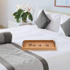 Plateau de service décoratif en bois naturel de qualité supérieure avec motif sérigraphié - Design exclusif This is Us - Product Image 6