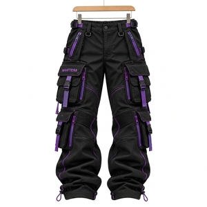 Pantalon cargo noir pour homme avec détails de fermeture éclair violette, multi-poches, coupe ample, utilitaire, bretelles réglables, personnalisable OEM, vente en gros - Product Image 4