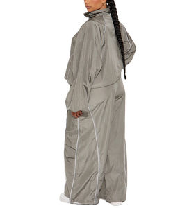 Conjunto Corto de Nailon Delgado para Mujer, Fabricado a Medida, con Logotipo Bordado, Traje Cortavientos con Pantalones Deportivos de Poliéster, Talla Personalizada - Product Image 6