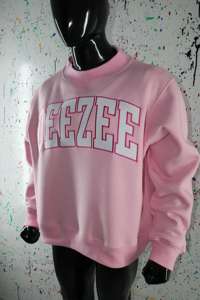 Sudadera DEEZEE PINK con cuello alto, 100% BLANCA, con apliques bordados, cuello ancho, hilos finos. - Product Image 4