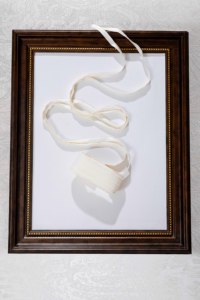 Cravate Minimaliste Tendance en Soie Élégante – Choker en Soie Japonaise 89% Triacétate, 11% Polyester - Product Image 2