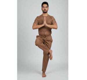 Ensemble de méditation en lin marron écologique pour homme, t-shirt uni à col rond et manches courtes de qualité supérieure et pantalon de yoga ample - Product Image 3