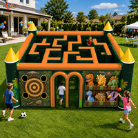 Labyrinthe d'aventure gonflable commercial avec 4 jeux interactifs, unité de jeu personnalisée orange et noire pour la location dans les parcs et les festivals