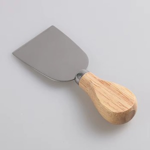 Lujoso y elegante juego de cuchillos para queso de metal que captura la belleza del diseño minimalista pero lujoso. - Product Image 4