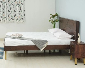 Midcentury Modern Platform <b>Bed</b> <b>Queen</b> <b>Size</b> Solid Mango Wood Frame With Geometric Headboard And Metal Legs Assemblable Design - Product Image 3