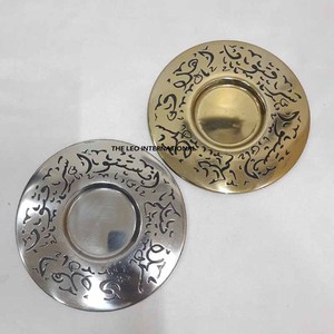 Assiettes à dîner écologiques à motif doré, assiettes de chargeurs au design fantaisie fait à la main pour la décoration d'événements de mariage - Product Image 1