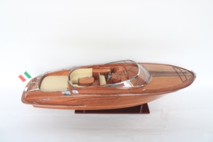 สินค้าขายดี - รุ่นเรือเร็วอิตาลี RIVA RAMA 44 ตกแต่งด้วยไม้ธรรมชาติ - Product Image 6