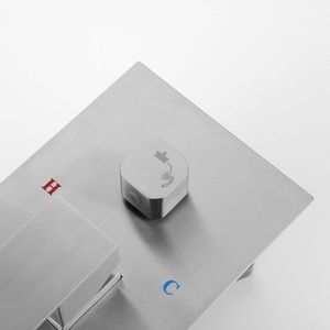 Set Doccia di Lusso da 10 Pollici con Miscelatore a Pioggia, Montaggio a Parete, Accessori Bagno Completi per un'Esperienza di Lusso - Product Image 4