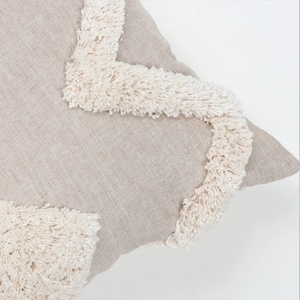Funda de Cojín Cuadrada con Borde, Texturizada y Hecha a Mano, Estilo Boho, en Beige y Rosa, para Decoración del Hogar - Product Image 3