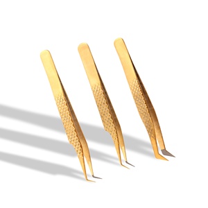 Agarre óptimo con pinzas de pestañas de Punta puntiaguda de acero inoxidable hechas a mano para múltiples técnicas de extensión de pestañas - Product Image 3