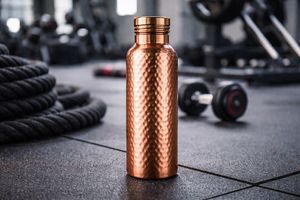 Botella de agua de cobre duradera para mercados globales, venta al por mayor, marca privada y fabricación para exportación - Product Image 2