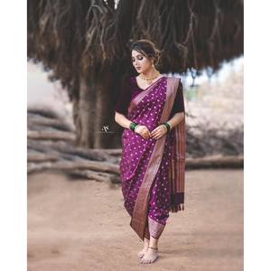 NOUVELLE ARRIVÉE BANARASI SOIE DOUCE TISSANT TRAVAIL SAREE AVEC CHEMISIER NON COUDU VIOLET - Product Image 1