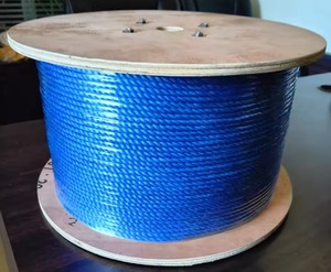 Corde en polypropylène torsadée à 3 brins, haute résistance et flexible, pour applications industrielles, marines et agricoles - Product Image 1