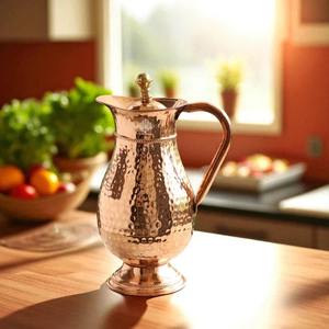 Jarra de Cobre con Diseño Martillado y Tapa Redonda, Perfecta para Uso Diario e Hidratación Personal, Hecha a Mano en India - Product Image 2