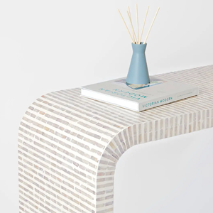 Table console en nacre blanche, écologique, durable, faite à la main, design traditionnel, structure en bois, meubles pour salon, appartement - Product Image 3