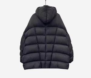 Blouson long matelassé à capuche pour homme, manches chauve-souris, rembourrage épais en duvet, coupe-vent, décontracté, hiver, fermeture éclair avant, noir uni - Product Image 4
