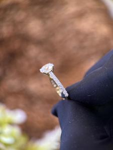 Anillo de Diamante Cultivado en Laboratorio de Oro Sólido de 14K con Diseño Clásico, Corte Brillante, Baño de Rodio, Engaste Seguro con Puntas, para Bodas de Lujo - Product Image 2