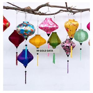 Lanterne en papier de soie fabriquée au Vietnam, cadre en bambou, forme de lune, faite à la main, durable, pour Noël, extérieur, jardin, fête, événement, éclairage - Product Image 6