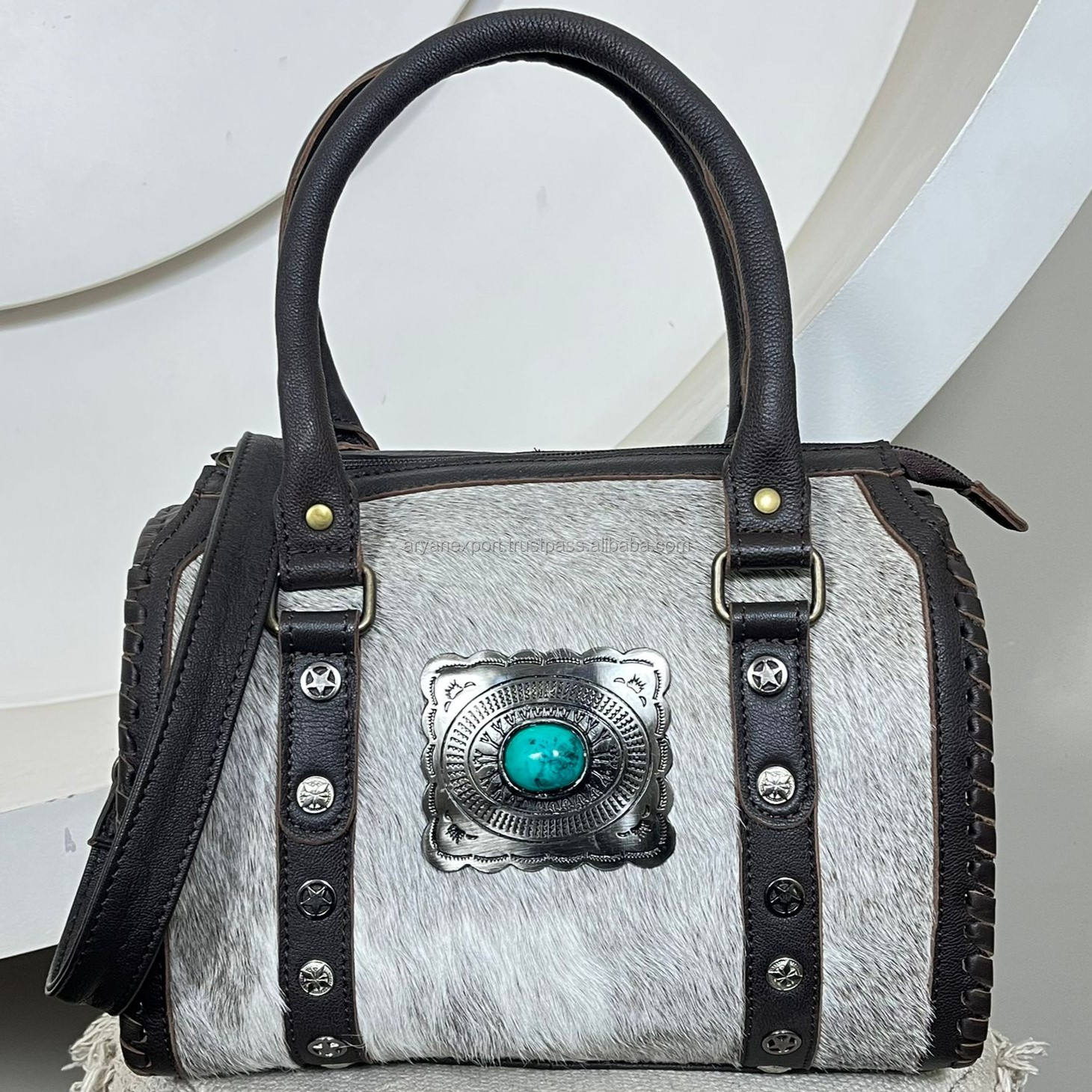 สีน้ำตาล