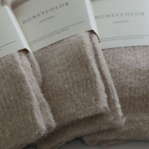 Chaussettes de nuit douces et confortables en cachemire de haute qualité pour femmes, avec revers tricotés épais et chauds pour l'hiver, pour adultes, personnalisables avec votre marque. - Product Image 3