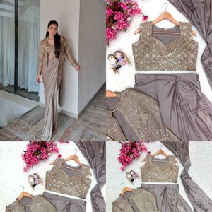 Conjunto de lehenga y sari de seda elegante y de primera calidad con chaqueta bordada y blusa cosida a precio mayorista de Royal Export - Product Image 3