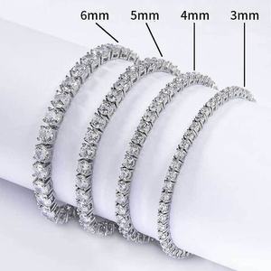 Bracelet tennis plaqué or avec diamants de laboratoire taille brillant rond, serti en canal, pour usage quotidien - Product Image 5