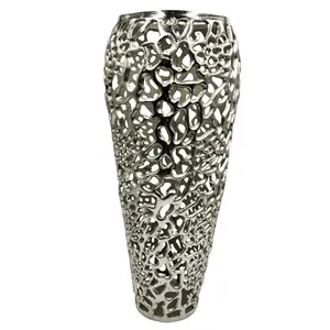 Jarrón de metal resistente para arreglos de hierba seca alta, ideal para exhibiciones verticales llamativas en entornos domésticos elegantes. - Product Image 5