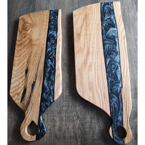 Planche à découper en résine artisanale, élégante et fonctionnelle, bloc de découpe de cuisine en résine et bois, matériau en résine de haute qualité - Product Image 1