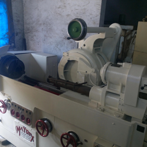 เครื่องเจียรเกลียวในแบบ Heavy Duty รุ่น Matrix 62 - Product Image 1