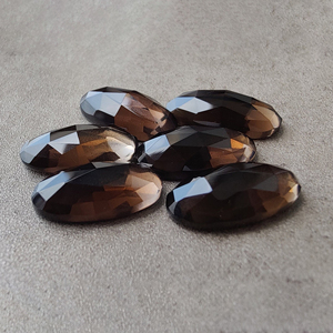 ควอตซ์สโมคกี้ธรรมชาติเกรด AAA+ รูปทรงวงรีขนาดใหญ่ เจียระไนแบบเช็คเกอร์ ด้านหลังแบนเรียบ สำหรับทำเครื่องประดับ มีทุกขนาด - Product Image 4