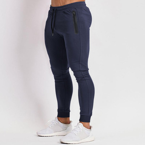 Nouveau survêtement d'été 2026 en polyester pour homme, coupe ajustée, idéal pour le fitness, la course et le jogging, style européen et américain - Product Image 4