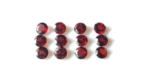 Grenat naturel du Mozambique de haute qualité, pierres précieuses rondes taille brillant 4mm 5mm 6mm 8mm, lot de pierres de grenat rouge en gros pour la bijouterie - Product Image 2
