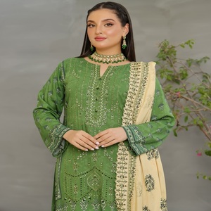 Ropa india y pakistaní para damas Trajes de 3 piezas con estampado digital Colección hermosa y elegante de Bin Hameed Vol GULFISHAN - Product Image 3
