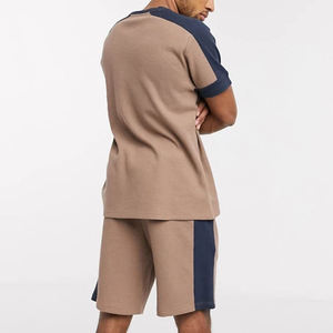 Ensemble 2 pièces pour homme : T-shirt à empiècements contrastés et short assorti - Product Image 5
