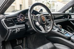 Porsche Panamera Turbo S E-Hybrid Sport Turismo 2018 - Product Image 3