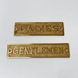 Plaque de porte personnalisée en laiton faite à la main pour porte principale, bureau, cabine, chambre d'hôtel, plaque décorative murale - Product Image 1
