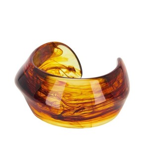 Bracelet manchette en résine transparente ambrée, fait main en acrylique, bijou élégant et tendance pour femme, bracelet de poignet brillant et audacieux - Product Image 6