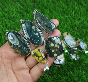 Colgante Único de Jaspe Oceánico Natural con Engaste de Latón, Collar con Baño de Plata Esterlina, Joyería Exclusiva con Piedras Preciosas - Product Image 4