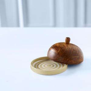 Contenedor de Mantequilla Contemporáneo con Tapa, Diseño de Plato Ancho, Acabado Liso y Elegante, para Guardar Mantequilla en la Mesa - Product Image 4