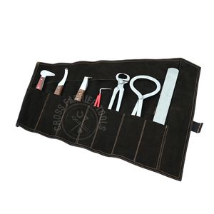 Juego de herramientas comerciales para herradores con estuche negro: Cortaúñas para pezuñas, Lima raspadora, Cuchillo curvo, Pulidor, Herramienta para clavos y Cuchilla de bucle desmontable - Product Image 1