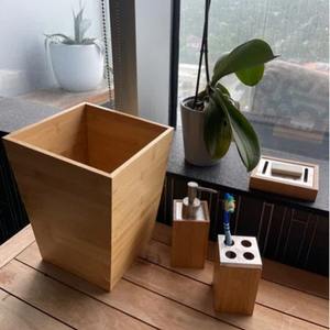 Kit de Baño de Madera Duradero y Sencillo con Dispensador de Jabón, Portacepillos de Dientes y Bandeja, Ideal para Habitaciones de Hotel y Uso en Resorts - Product Image 6