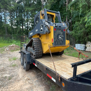 รถตักขนาดกะทัดรัด Deere 325G ที่ทรงพลัง ออกแบบมาเพื่อการใช้งานที่หลากหลาย พร้อมแรงยกที่แข็งแกร่งและประสิทธิภาพที่เหนือกว่า - Product Image 1