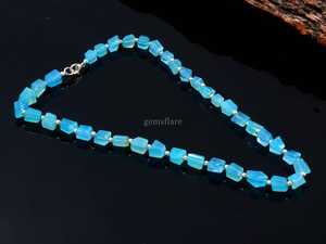 สร้อยคอประดับลูกปัดหินแคลเซโดนีสีน้ำเงินทรงเหลี่ยมเจียระไน งานแฮนด์เมด เครื่องประดับอัญมณีแคลเซโดนี สร้อยคอหินประจำเดือนมิถุนายน ดีไซน์หรูหรา จำหน่ายส่ง - Product Image 2