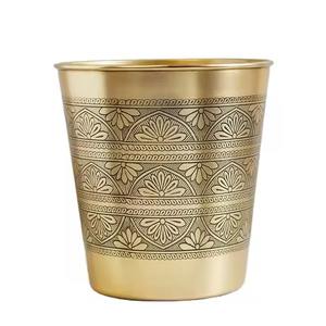 Poubelle en métal élégante et fonctionnelle, conçue pour une utilisation durable dans le salon, la chambre à coucher et la cuisine - Product Image 3