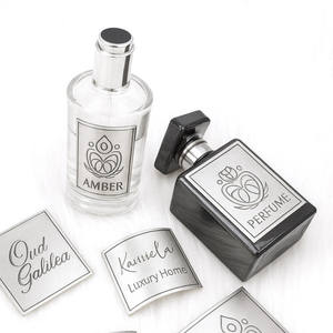 Etiquetas metálicas personalizadas de moda con logotipo en relieve 3D para botellas de perfume - Product Image 1