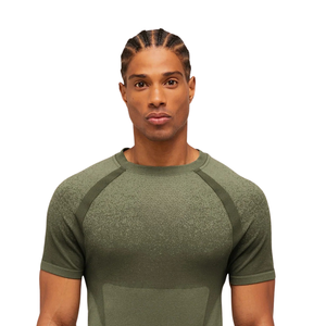 T-shirt de compression pour homme à texture fine, col rond, manches raglan courtes, coupe sculptée, séchage rapide, couche de base d'entraînement, fournisseur OEM personnalisé - Product Image 3